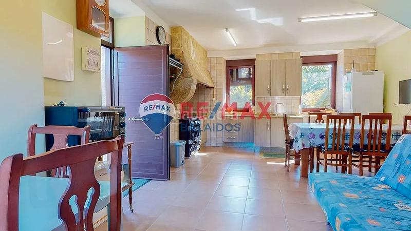 Foto f4a2418c-2ce2-438c-9495-e36bfd4f7080. Casa en Ponteareas