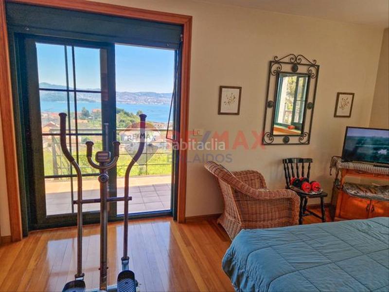 Foto d16fe035-2103-4406-bd81-9686a7ff8d75. Chalet exclusivo chalet con vistas al mar en Moaña