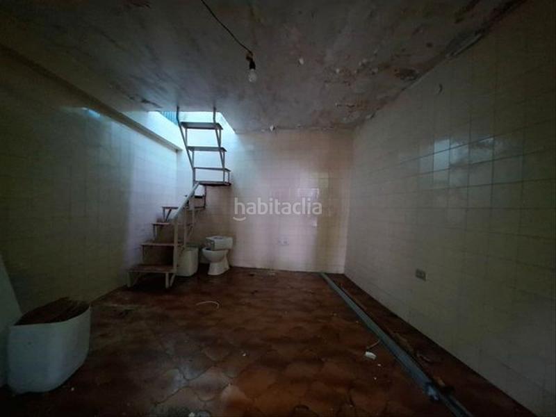 Foto 0129683c-794a-42f9-9e86-4b107ae67618. Casa a reformar integramente en Coia Vigo