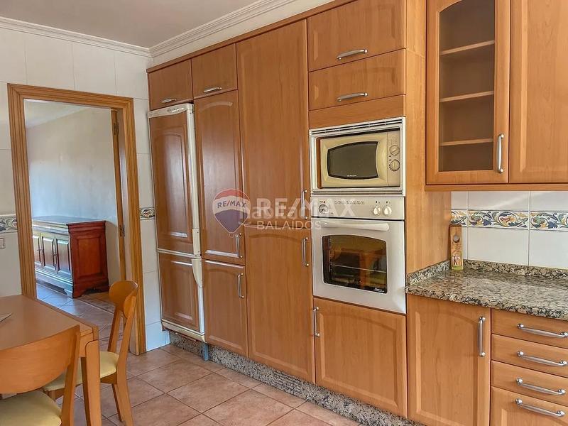 Foto 7322e241-320a-4b79-9928-7bb5b28b9596. Casa aparellada amb calefacció aparcament a Sanxenxo pueblo Sanxenxo