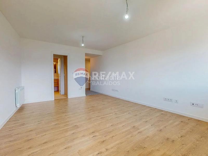 Foto e28446d4-c608-4fe6-b6ab-7e9a44cdf78a. Estudio  a estrenar con garaje y trastero en Redondela