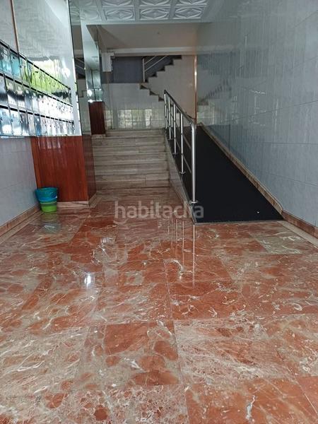 Foto aa9d85f7-6833-4d4b-9ec2-a6b3d50f35fb. Pis amb xemeneia calefacció aparcament a Berbés - Peritos Vigo