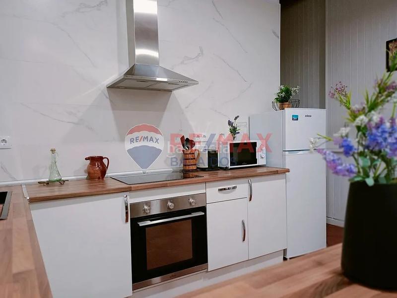 Foto 3f5a8583-47c0-4f57-b7a2-a60698d53c73. Piso apartamento turistica + local comercial en Cangas