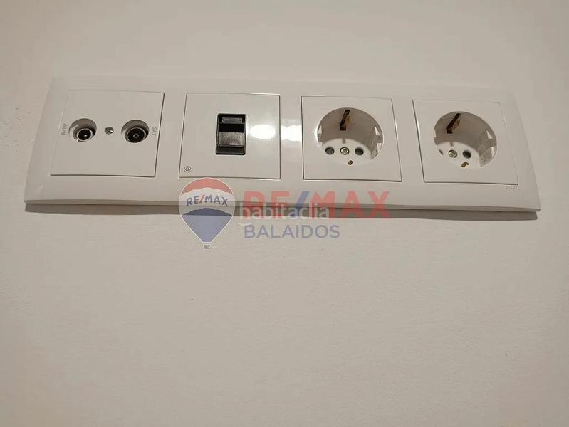 Foto 435c8b3e-526a-4c5a-ad0f-82940b79f09f. Piso apartamento turistica + local comercial en Cangas