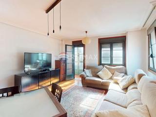 Zweistöckige Wohnung  Rúa da falperra. Pleno centro de vigo..