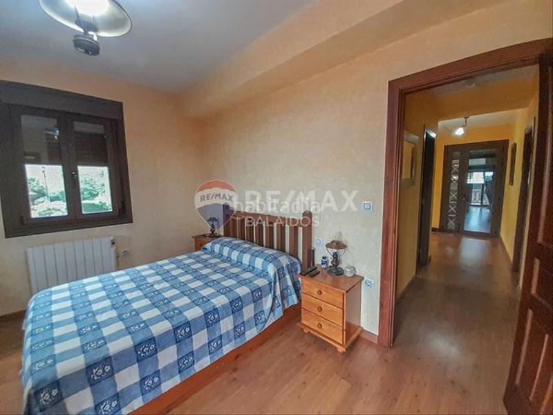 Foto ce902aea-d9dd-41ae-a04b-863025edfcdc. Casa totalmente reformada con buenas calidades en Ponteareas
