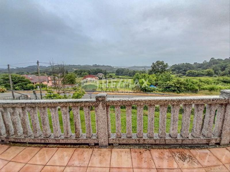 Foto edb9fa54-b031-424a-984a-67158e1675a1. Casa totalmente reformada con buenas calidades en Ponteareas