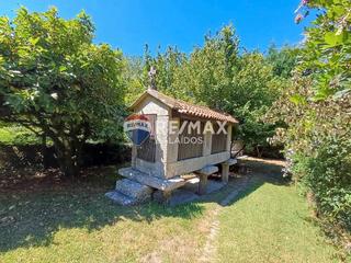 Casa a Covelo (O). Finca con gran varieda de árboles