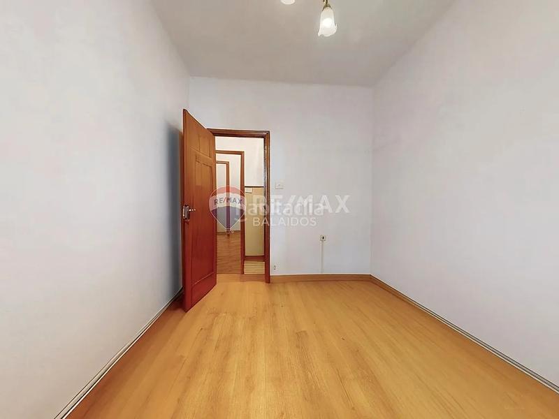 Foto 8a24b84f-2852-49db-8c04-3108b2639c86. Casa aparellada amb calefacció aparcament a Comesaña - Matamá Vigo