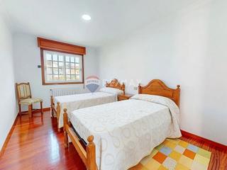 Casa  Rúa dos canteiros. Vivienda + vivienda+local comercial+garaje+terrazas