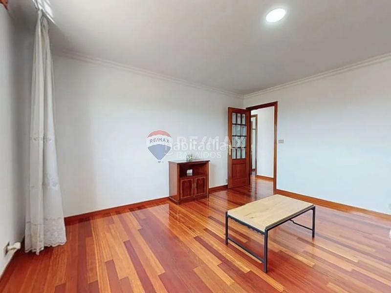 Foto f903bea1-c1d7-401e-a6de-18e847aeb2c7. Casa aparellada amb calefacció aparcament a Comesaña - Matamá Vigo