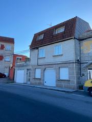 Casa  Rúa dos canteiros. Son dos viviendas independientes + garajes