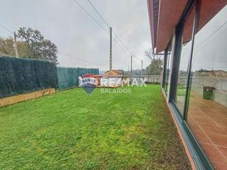 Chalet  Ganade 2. Para entrar a vivir con jardín y piscina