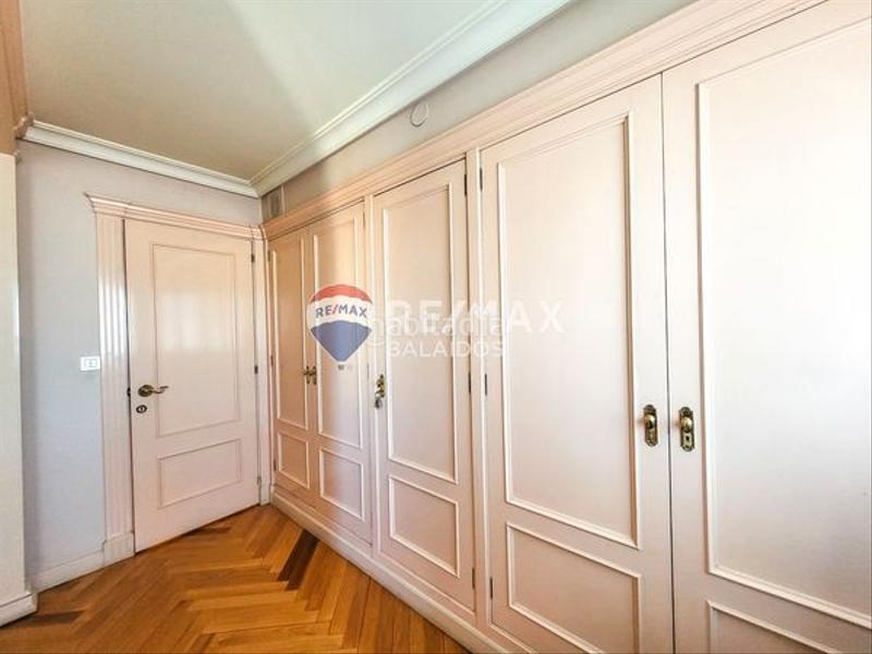Foto 2d6d3a76-d637-442d-9d50-e0acc636bd25. Duplex avec cheminée chauffage parking piscine dans Vigo