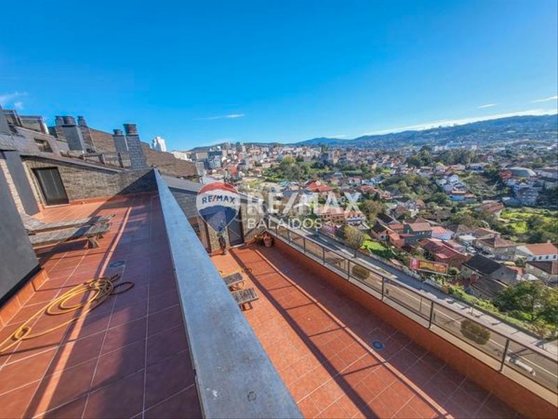 Foto e575f744-e9d3-4e0f-8d34-452143fcdb04. Duplex avec cheminée chauffage parking piscine dans Vigo