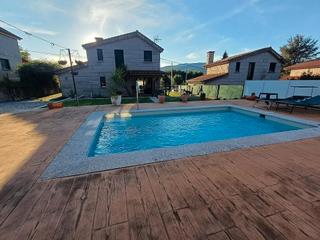 House  Lugar a lenguda. Casa con jardín y piscina