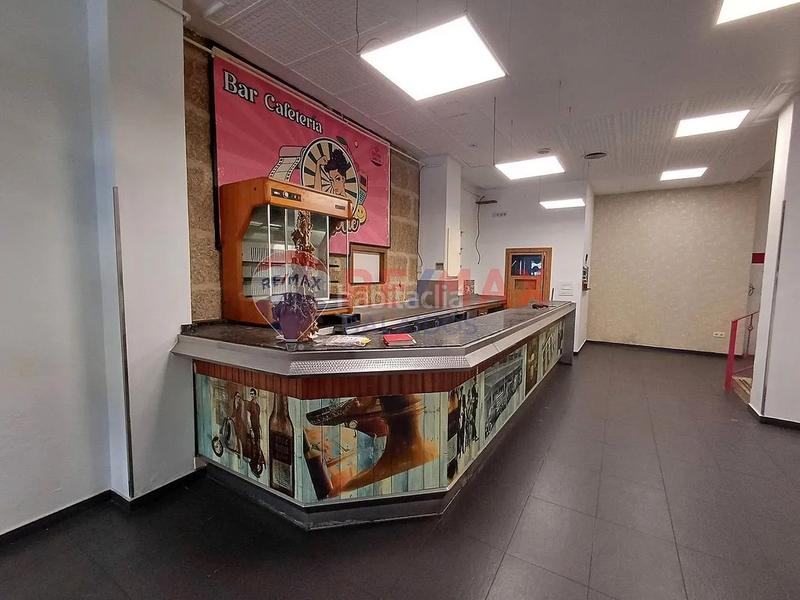 Foto fb7c6864-e325-4189-ad9e-6906fcee3434. Local comercial a As Travesas - Balaidos Vigo