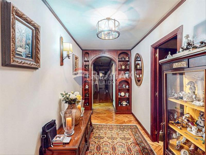 Foto 5e403f0b-0953-4758-b03e-eda6844e65ab. Appartamento con riscaldamento parcheggio in Centro - Areal Vigo