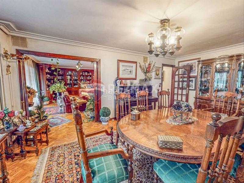 Foto 0ba9dbd2-ebb8-48ce-b02e-190b86a756fd. Etagenwohnung mit heizung parking in Centro - Areal Vigo