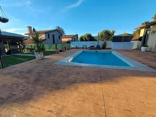 Casa  Lugar a lenguda. Casa con piscina y jardín
