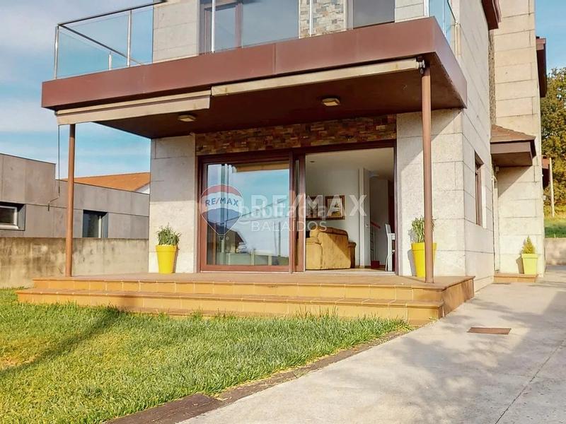 Foto 4ee40b2e-ba03-4a8a-a931-06d8677da10b. Chalet with heating parking pool in Valadares - Beade Vigo