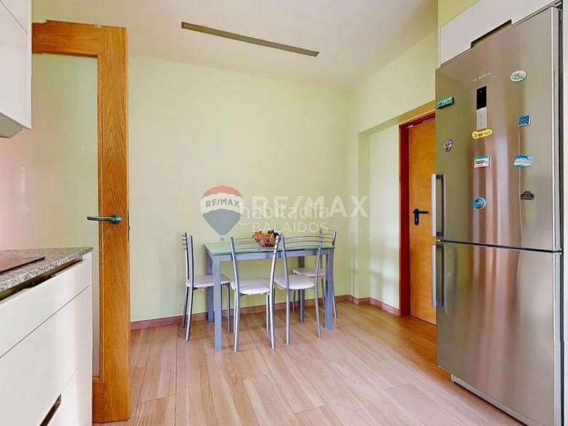 Foto f0891272-50b2-4b6c-8f20-5303eb5ab294. Chalet with heating parking pool in Valadares - Beade Vigo