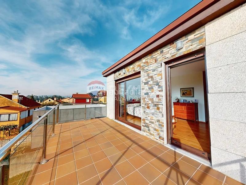 Foto 5007dfe2-691b-4765-b958-a3a228d2ddf5. Chalet con riscaldamento parcheggio piscina in Valadares - Beade Vigo