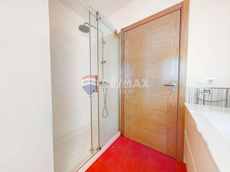 Foto aa2ae3ef-f336-437a-a367-24b2b5f995ca. Chalet con riscaldamento parcheggio piscina in Valadares - Beade Vigo