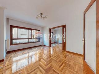 Appartement  Rúa pino. ? pison exterior y muy luminoso..para entrar a vivir??