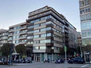 Pis  Avenida de gran vía. Para entrar a vivir exterior y muy luminoso