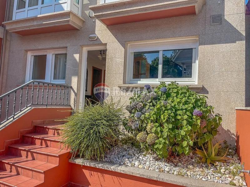 Foto 29a9c880-ed46-4ca1-acc2-f25cc345b416. Maison avec chauffage parking piscine dans Sanxenxo pueblo Sanxenxo