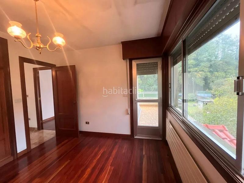 Foto 9cc9e367-5451-4ed2-a77e-55db5e471c7a. Casa aparellada amb aparcament a Valadares - Beade Vigo