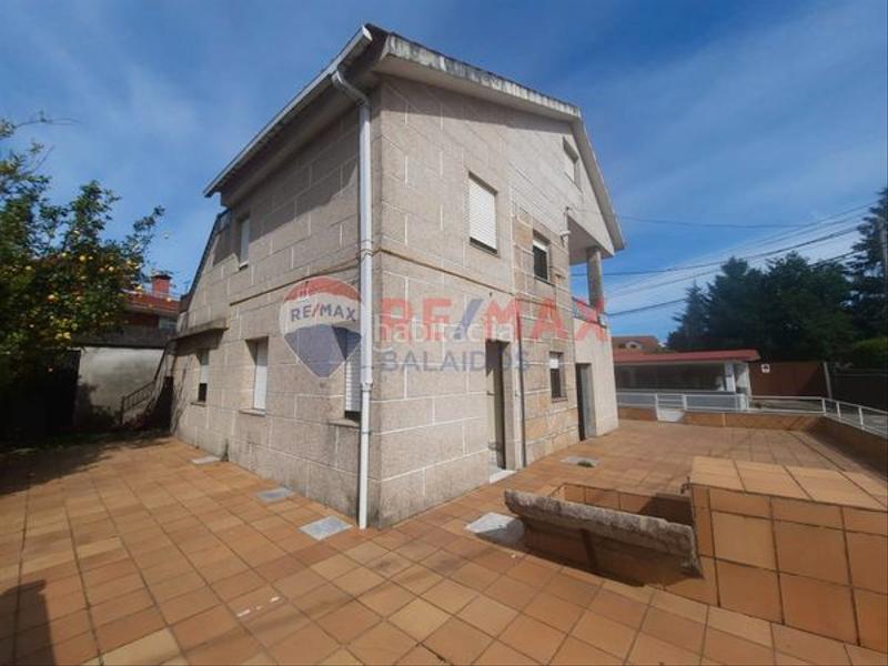 Foto 4fd3cdb2-8bb2-4128-8ce0-2a0b6fda01bc. House with parking in Valadares - Beade Vigo