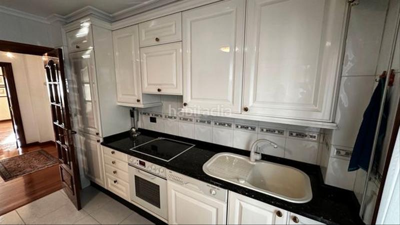 Foto d11e04d6-9701-442f-8d96-ab9aa4f27191. Appartamento con riscaldamento parcheggio in Plaza de la industria Vigo