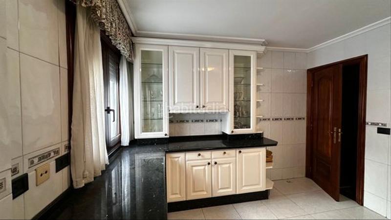 Foto 17eb69f0-c9a8-4c8f-b6f5-ea255576ae96. Appartement avec chauffage parking dans Plaza de la industria Vigo