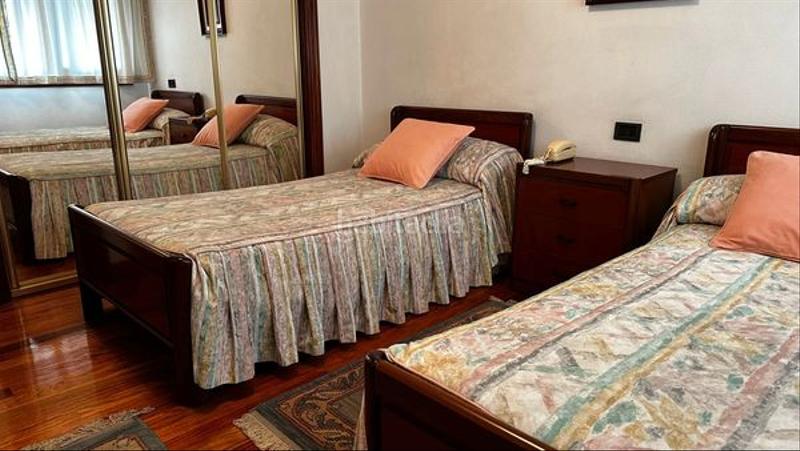 Foto 3657c473-25f8-4e88-9761-1d1600c1707c. Pis amb calefacció aparcament a Plaza de la industria Vigo