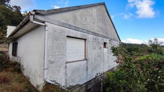 Chalet  A abelenda. Casa para entrar a vivir con jardín