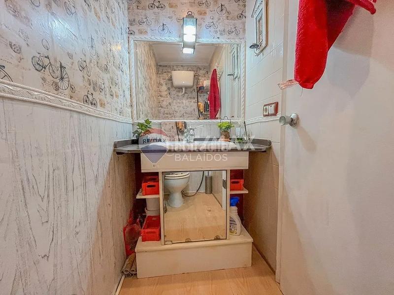 Foto 93d01562-c534-43f4-88cf-6781e0f41409. Appartement dans rúa tomás a. alonso 21 dans Plaza de la industria Vigo