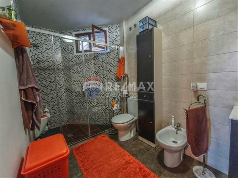 Foto 910ab3ae-26f5-4517-a9fd-ed120b8c3927. House with heating parking in Valadares - Beade Vigo