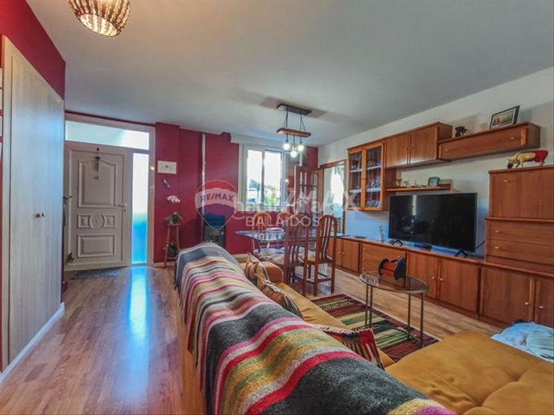 Foto d1948681-d36d-4ae5-8565-fe5d786735f9. House with heating parking in Valadares - Beade Vigo