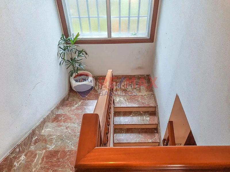 Foto ff00235b-9d85-492d-8ec9-b9c20acd6083. Casa adossada amb calefacció aparcament a Valadares - Beade Vigo