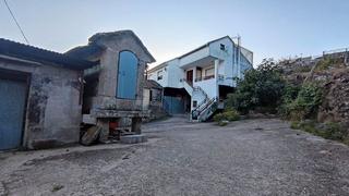 Casa  A abelenda. Muy cerca de la cañiza..dos viviendas..