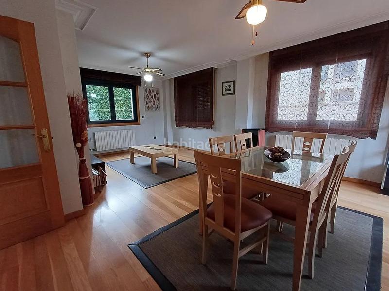 Foto e0eb0726-e0a1-4cc2-992d-d6997c4e479e. Casa con camino riscaldamento parcheggio in Alcabre Vigo