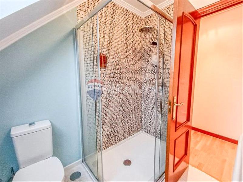 Foto 90b7d39e-d939-403b-a2c6-836fc3f016e2. Duplex avec chauffage parking dans Alcabre Vigo