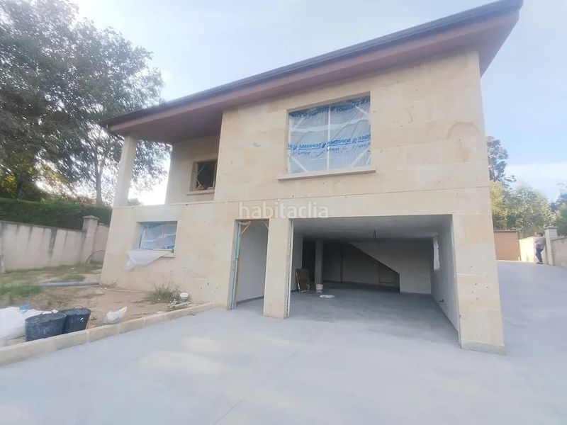 Foto 169f7fbd-fffe-4af3-8da8-d1ef79247047. Chalet with heating parking in Tomiño