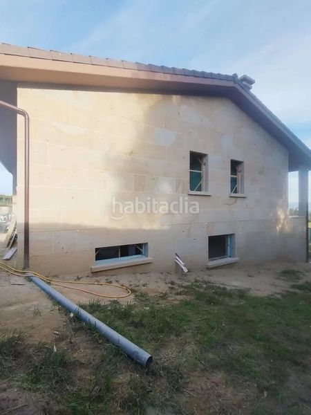 Foto 48e229c4-494a-446d-aa42-24138026ef26. Chalet with heating parking in Tomiño