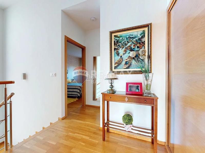 Foto bdd3869c-369e-4334-b51f-c534fdaae5af. Casa amb calefacció aparcament piscina a Valadares - Beade Vigo