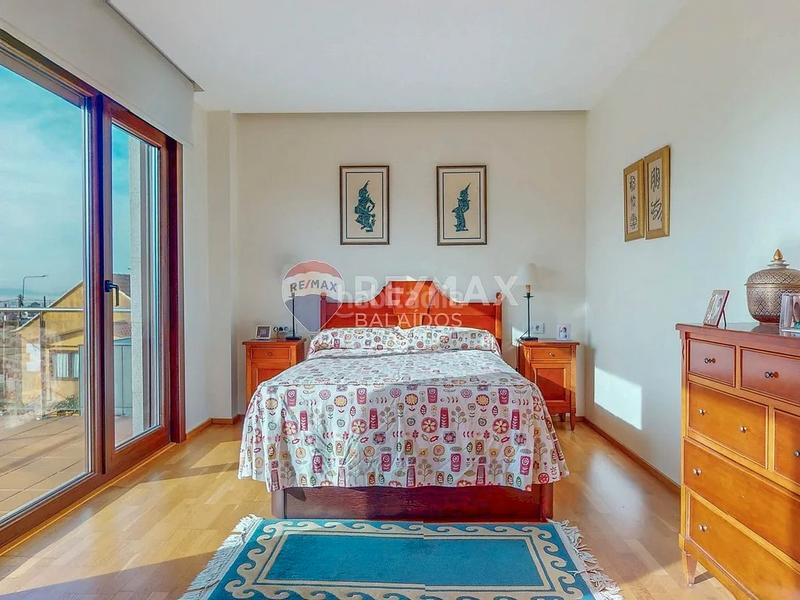 Foto e68fb30e-b881-4825-bf07-2e2988f7269f. Casa amb calefacció aparcament piscina a Valadares - Beade Vigo