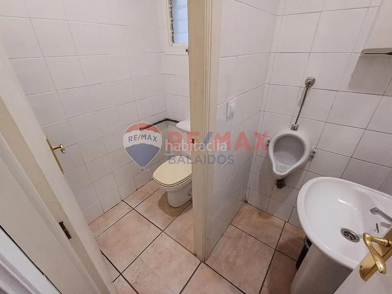 Foto 3dc9093f-a97a-4244-a060-989a15fed4f2. Local comercial en As Travesas - Balaidos Vigo