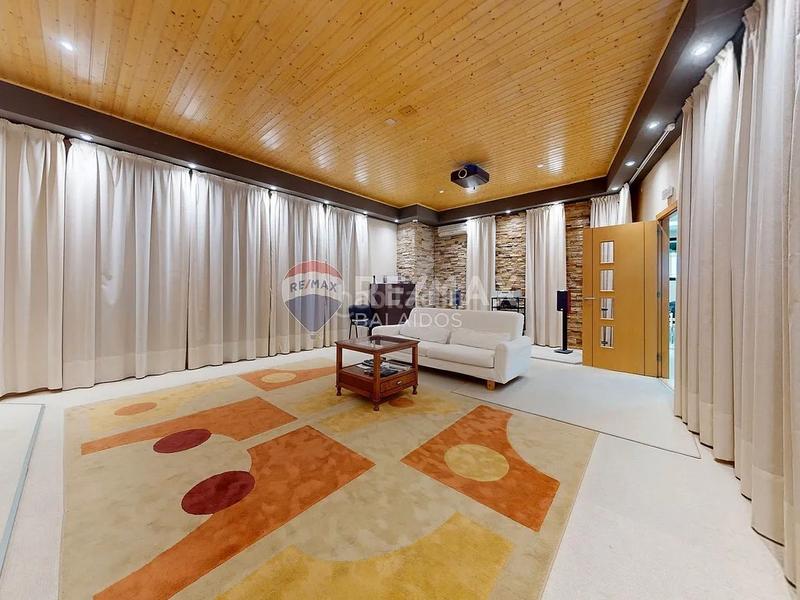 Foto 15a72597-4523-45f5-a17a-7f9c3f0f4a43. Business premise with heating in Comesaña - Matamá Vigo